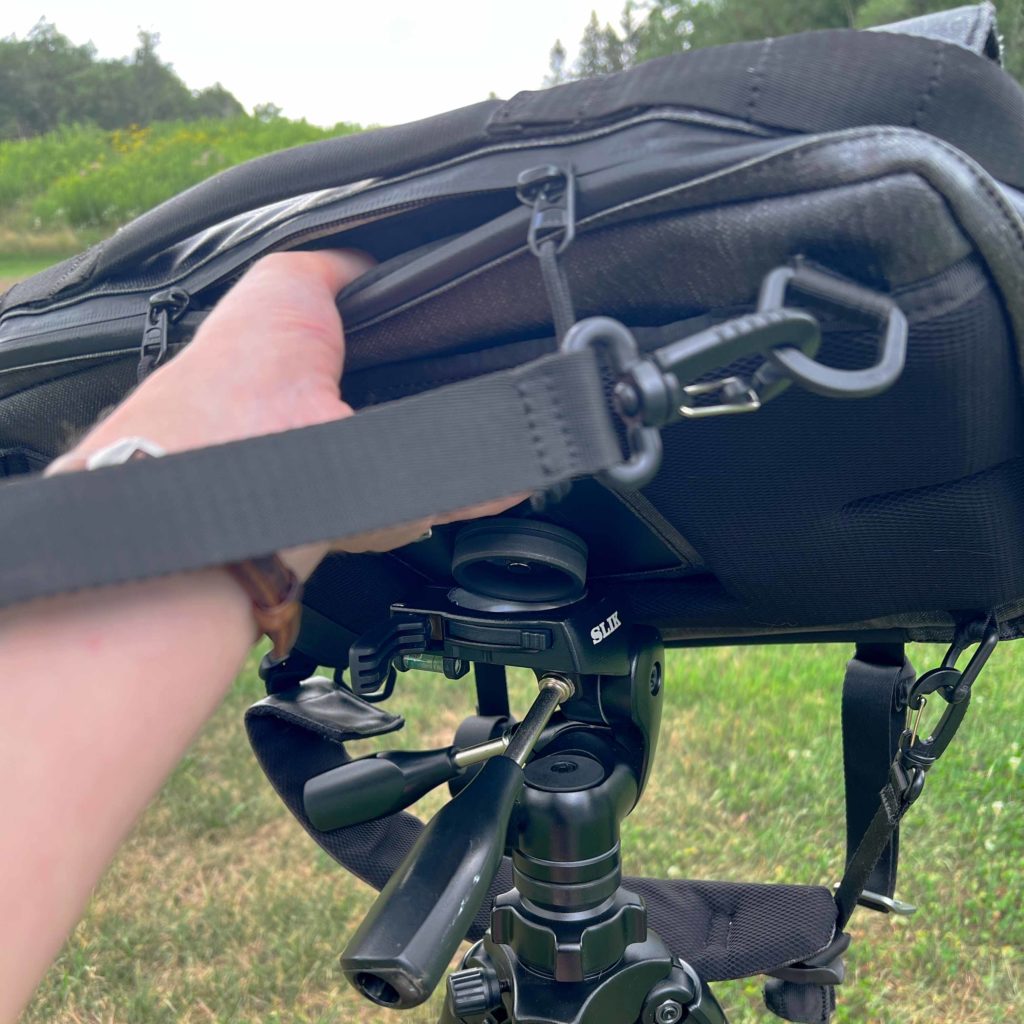 Large Watercolor Plein Air Setup Step 3: Attaching the satchel to the tripod.